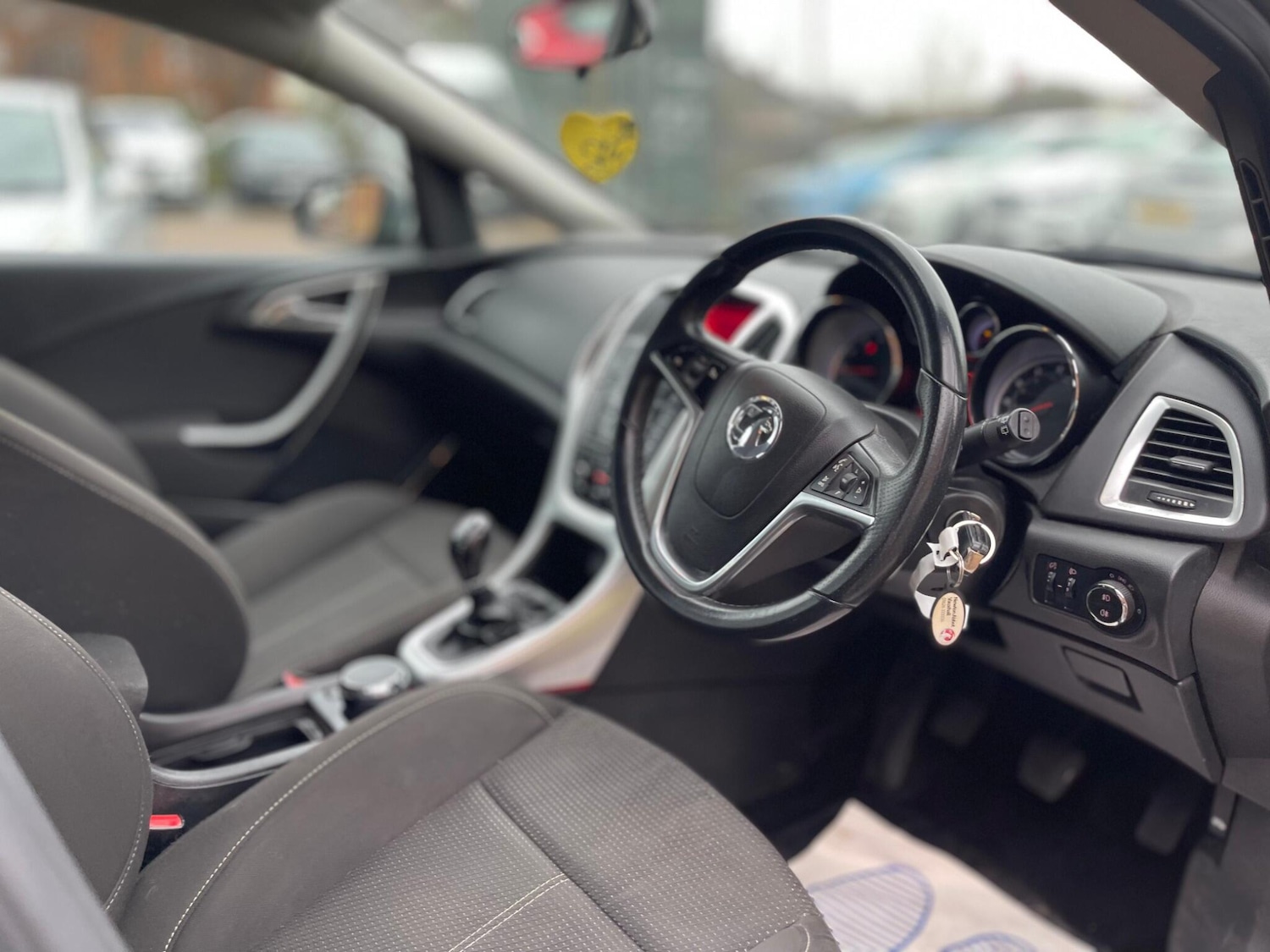 Used Vauxhall Astra 2010 for sale - 77345325: Photo 16