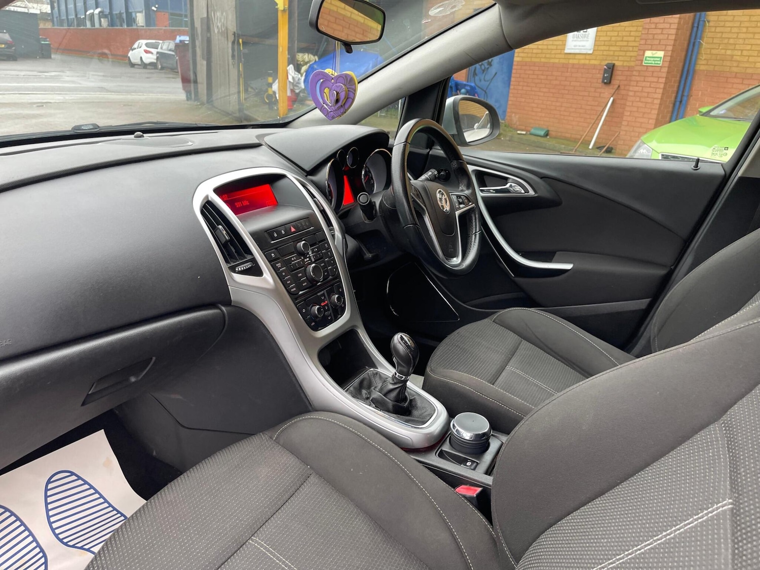 Used Vauxhall Astra 2010 for sale - 77345325: Photo 17