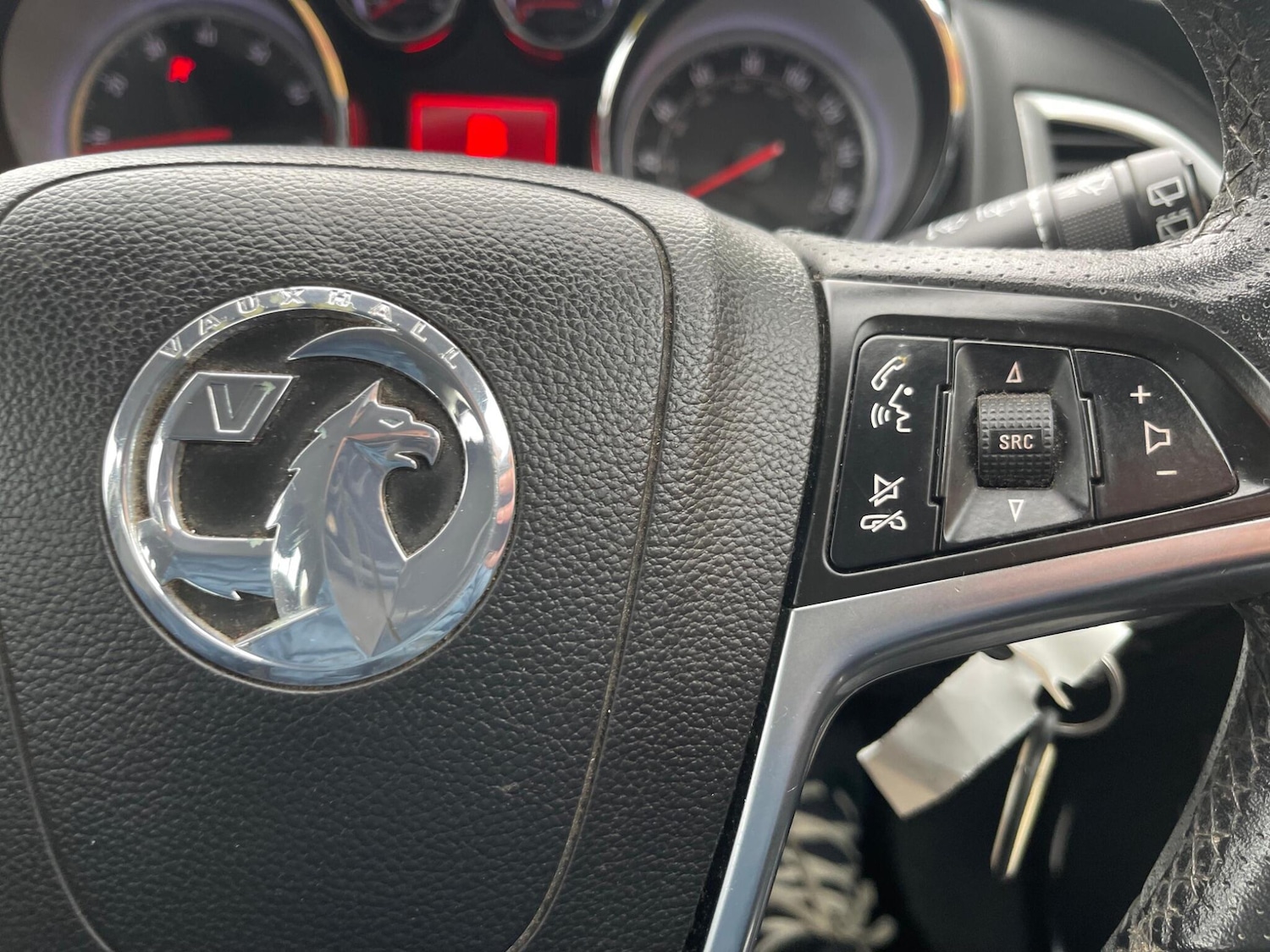 Used Vauxhall Astra 2010 for sale - 77345325: Photo 26