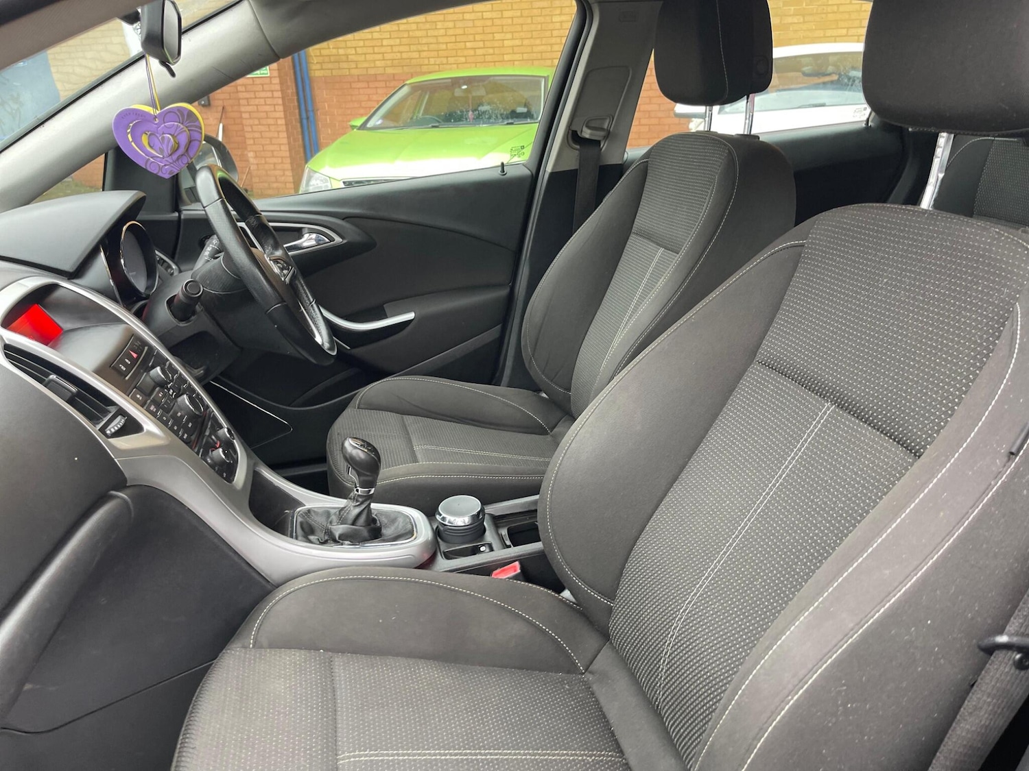 Used Vauxhall Astra 2010 for sale - 77345325: Photo 33