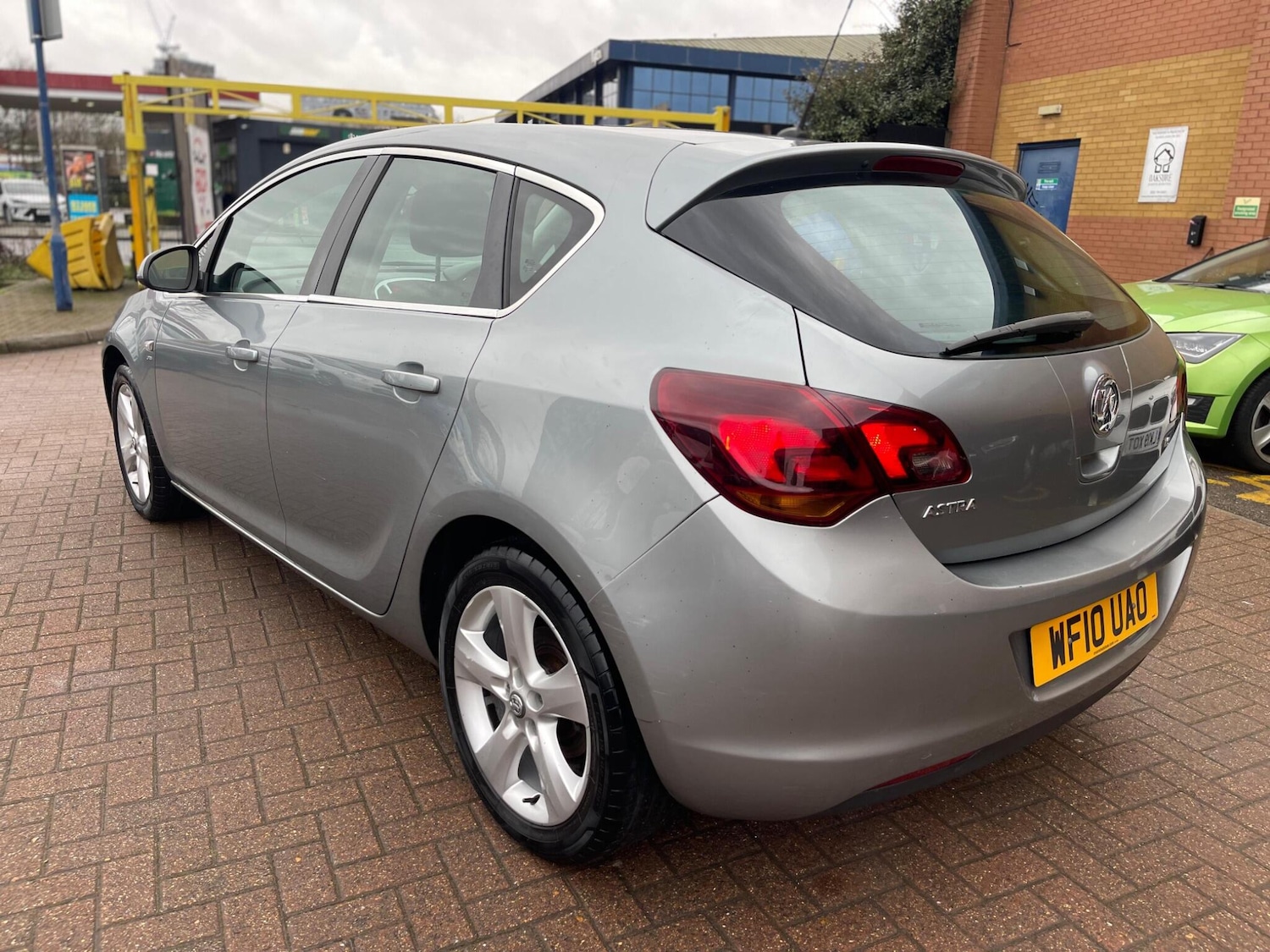 Used Vauxhall Astra 2010 for sale - 77345325: Photo 9