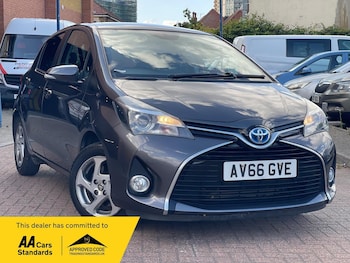 Used Toyota Yaris 2016 for sale - 79565835: Photo