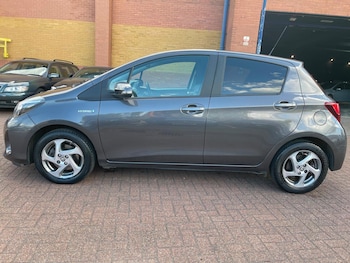 Used Toyota Yaris 2016 for sale - 79565835: Photo