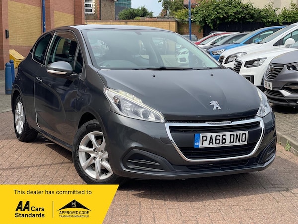 Used Peugeot 208 2017 for sale - 76327361: Photo 1
