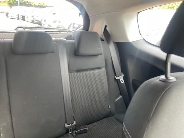 Used Peugeot 208 2017 for sale - 76327361: Photo 35