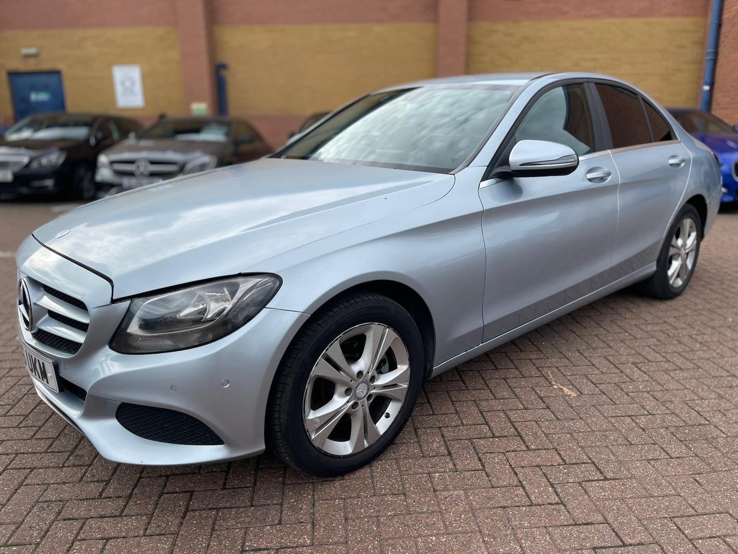 Used Mercedes-Benz C Class 2016 for sale - 76551890: Photo 3