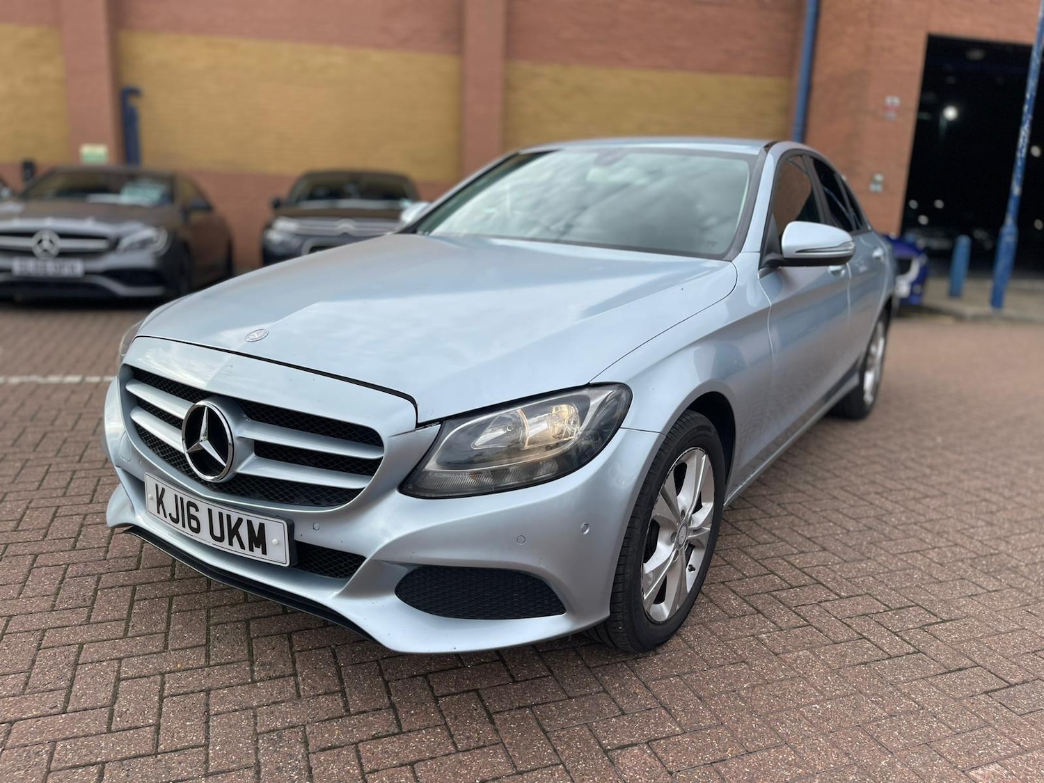 Used Mercedes-Benz C Class 2016 for sale - 76551890: Photo 9