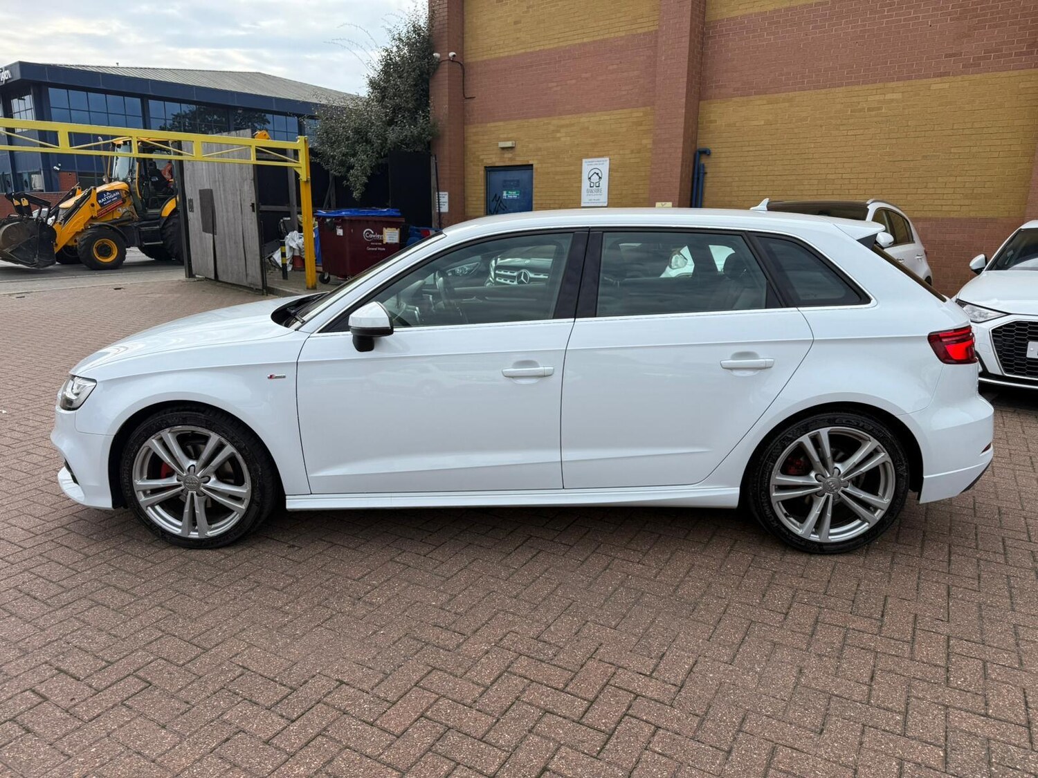 Used Audi A3 2018 for sale - 76551859: Photo 10