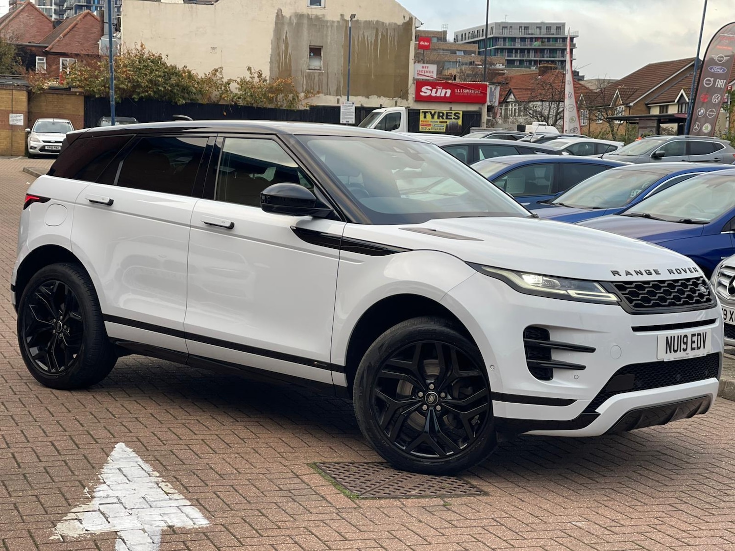 Used Land Rover Range Rover Evoque 2019 for sale - 76645490: Photo 2
