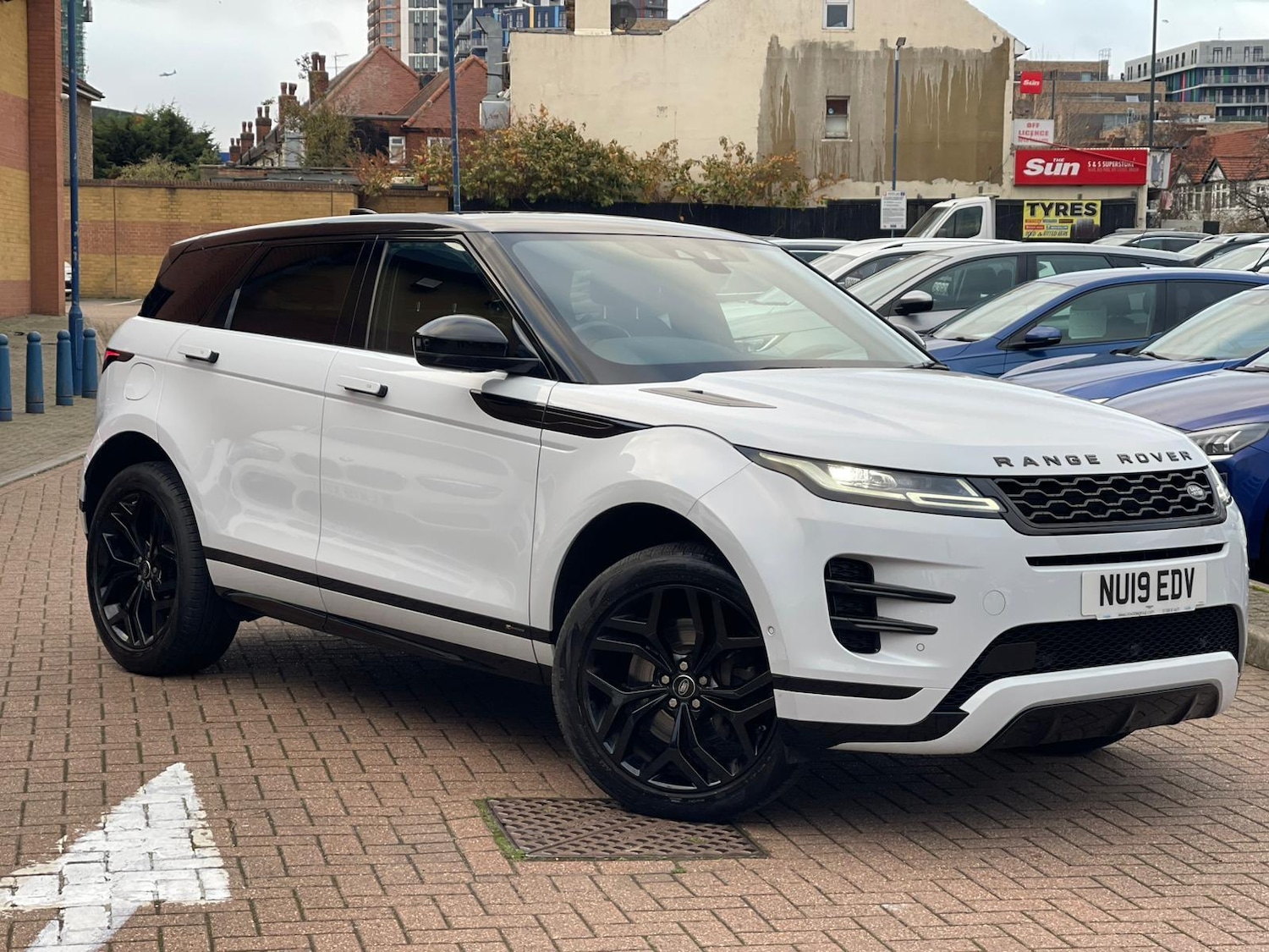Used Land Rover Range Rover Evoque 2019 for sale - 76645490: Photo 3
