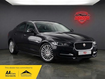 Used Jaguar XE 2017 for sale - 79426104: Photo