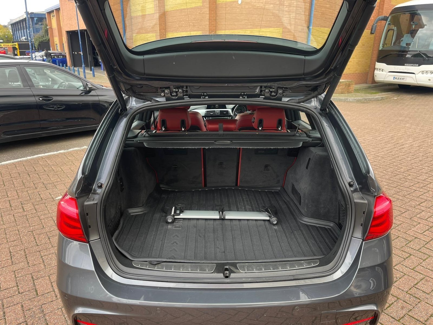 Used BMW 3 Series 2015 for sale - 76377639: Photo 37
