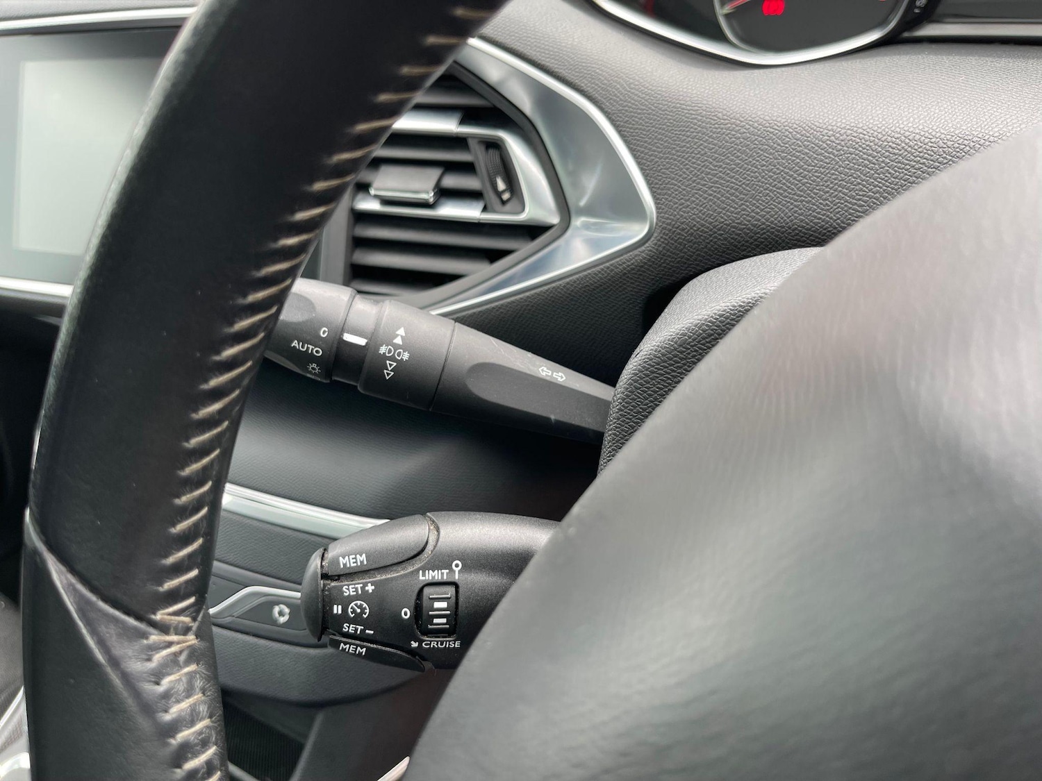 Used Peugeot 308 2019 for sale - 76995162: Photo 29