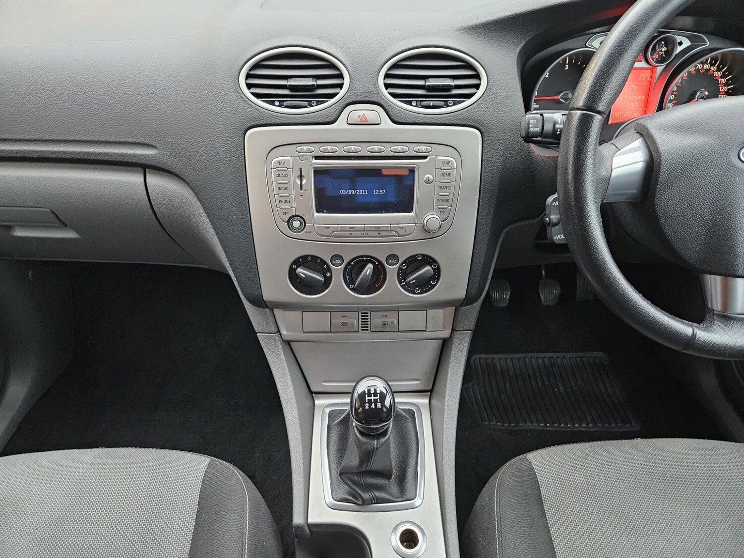 Used Ford Focus 2011 for sale - 76551915: Photo 11