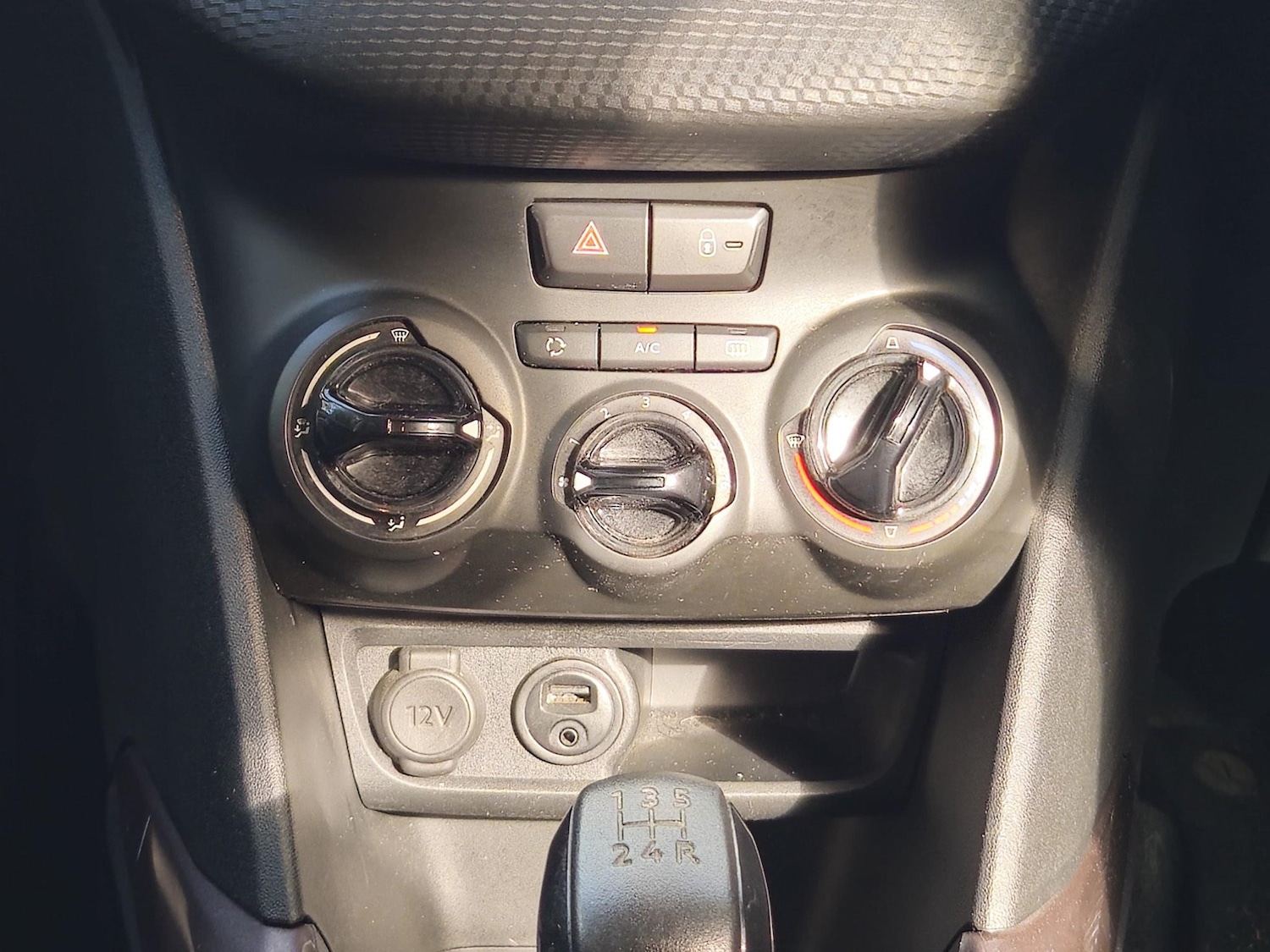 Used Peugeot 2008 2014 for sale - 76551909: Photo 12