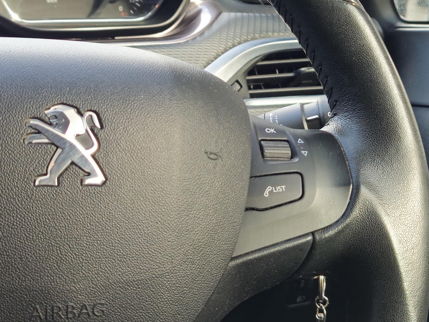 Used Peugeot 2008 2014 for sale - 76551909: Photo 16