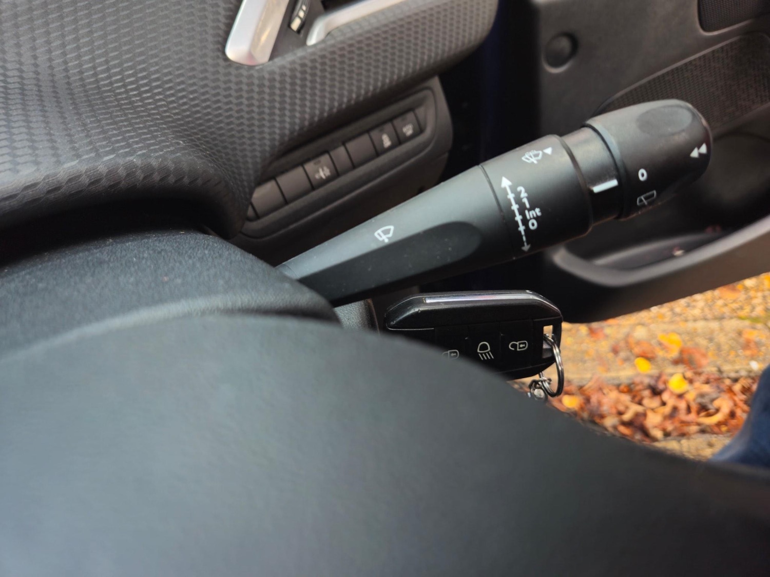 Used Peugeot 2008 2014 for sale - 76551909: Photo 18