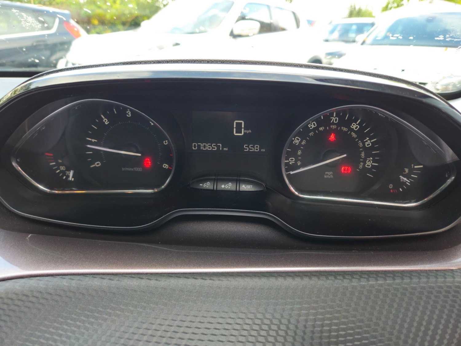 Used Peugeot 2008 2014 for sale - 76551909: Photo 24