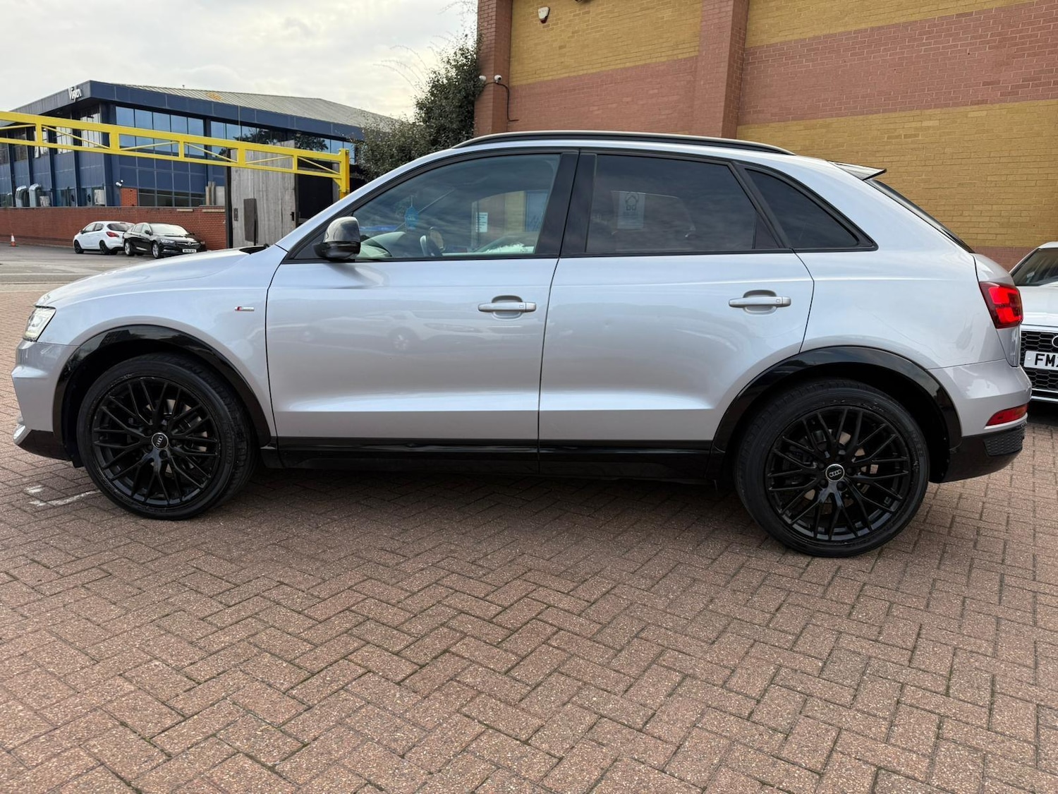 Used Audi Q3 2017 for sale - 76551935: Photo 10