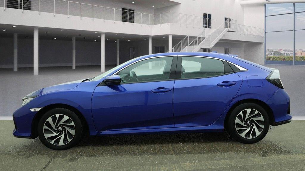 Used Honda Civic 2017 for sale - 77344719: Photo 5