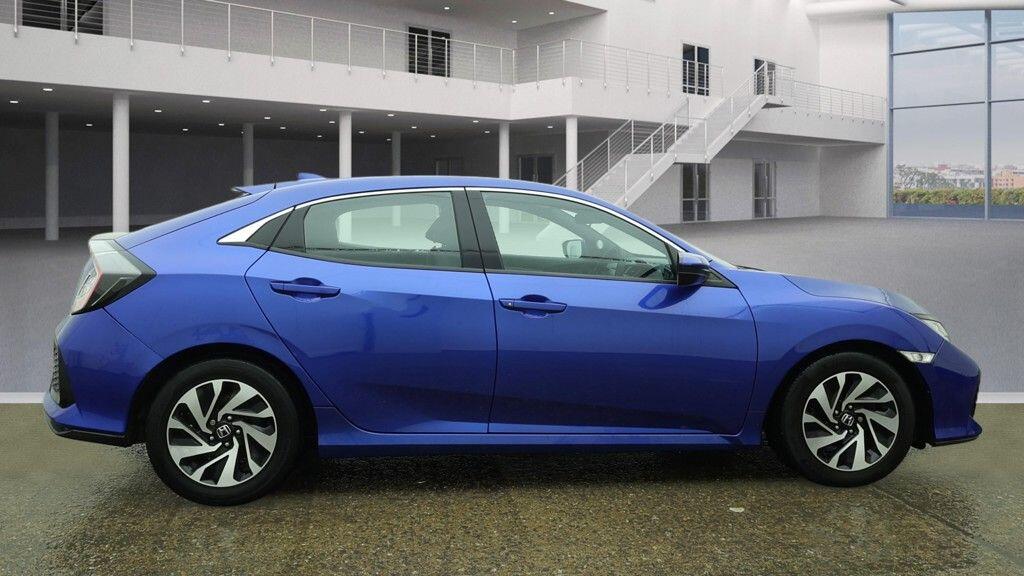 Used Honda Civic 2017 for sale - 77344719: Photo 6