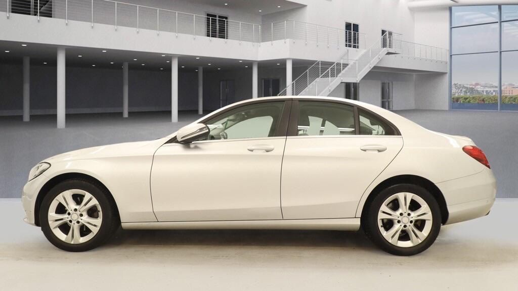 Used Mercedes-Benz C Class 2016 for sale - 77982531: Photo 4