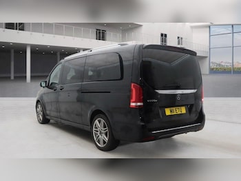 Used Mercedes-Benz V-Class 2018 for sale - 77344775: Photo