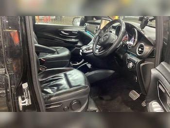 Used Mercedes-Benz V-Class 2018 for sale - 77344775: Photo