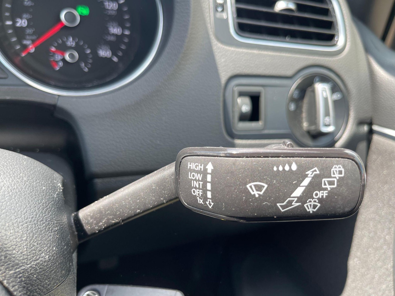 Used Volkswagen Polo 2016 for sale - 76327246: Photo 28