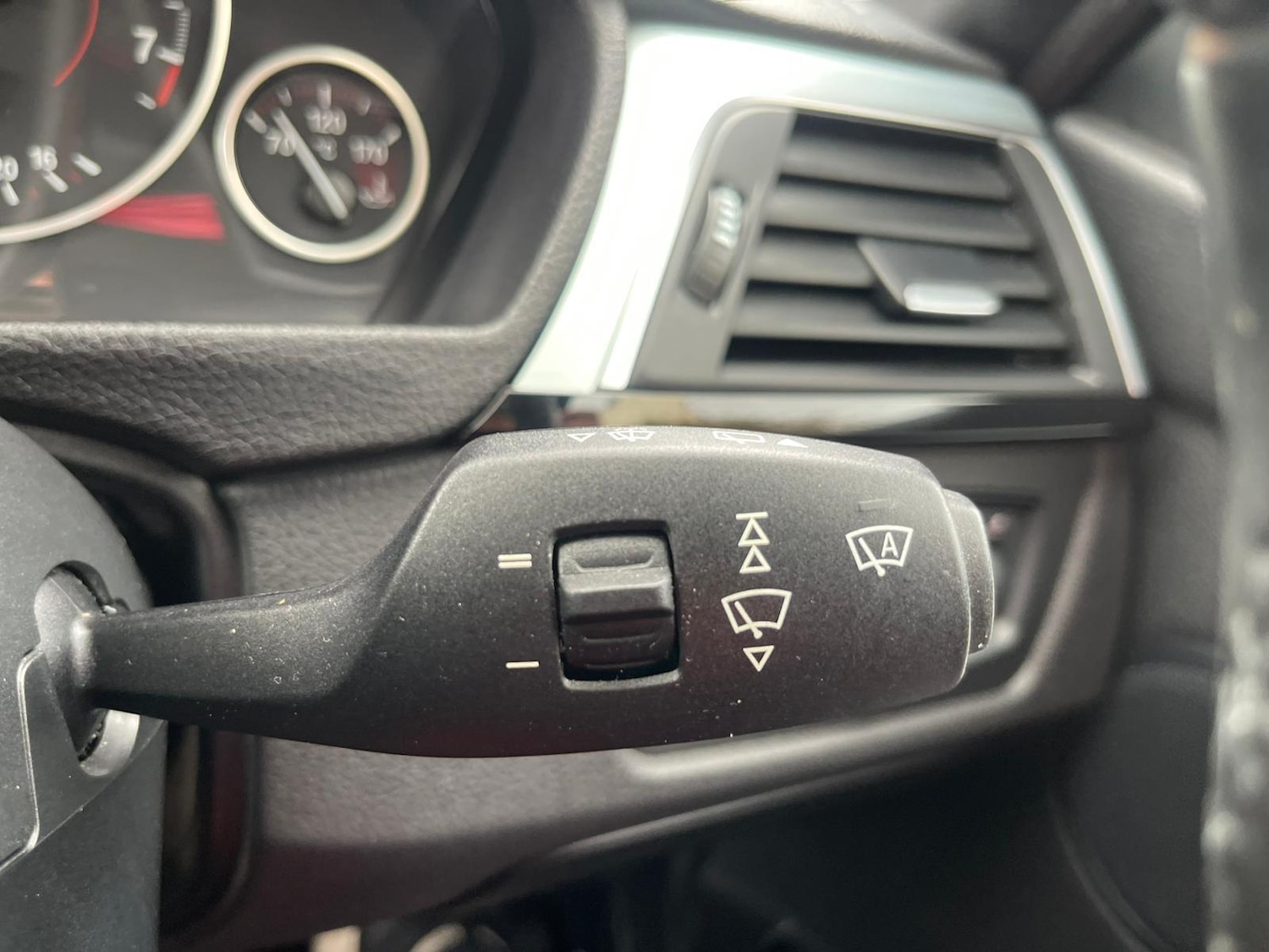 Used BMW 3 Series 2015 for sale - 76551893: Photo 25