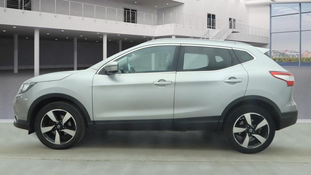 Used Nissan Qashqai 2015 for sale - 77993803: Photo 6