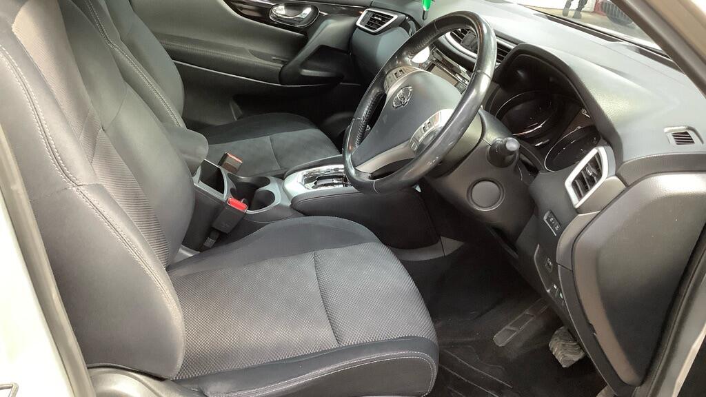 Used Nissan Qashqai 2015 for sale - 77993803: Photo 9