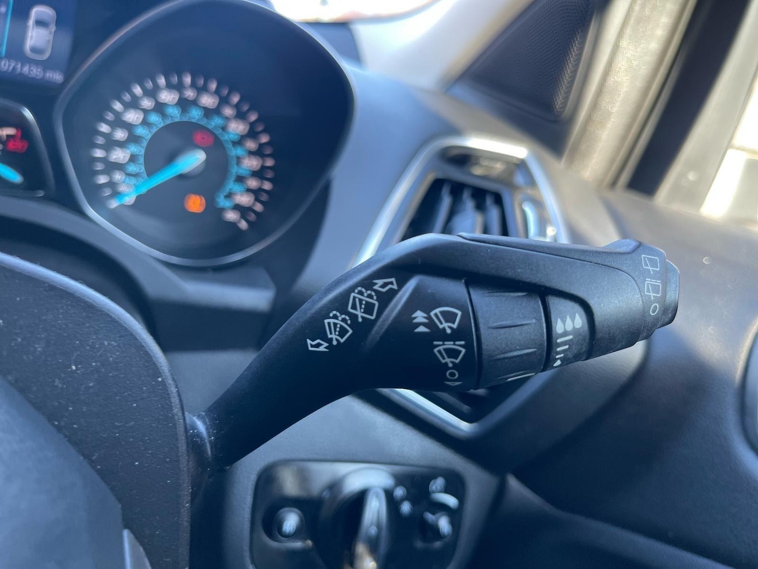 Used Ford Kuga 2015 for sale - 76991383: Photo 34