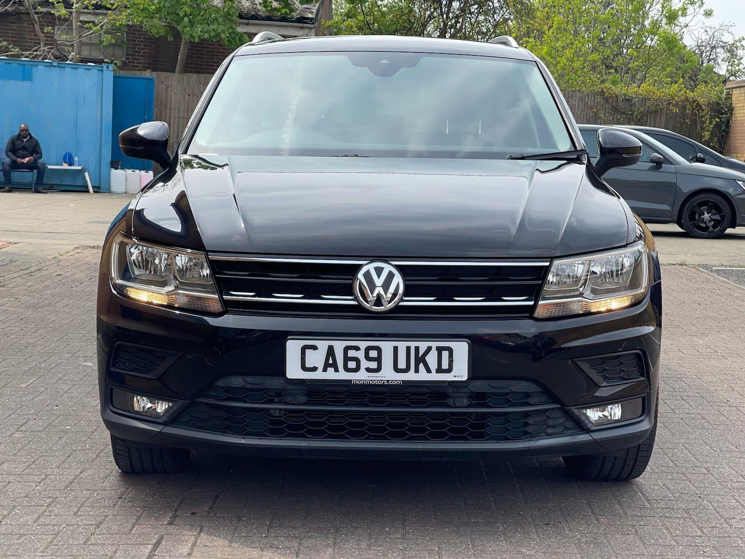 Used Volkswagen Tiguan 2019 for sale - 76327075: Photo 2