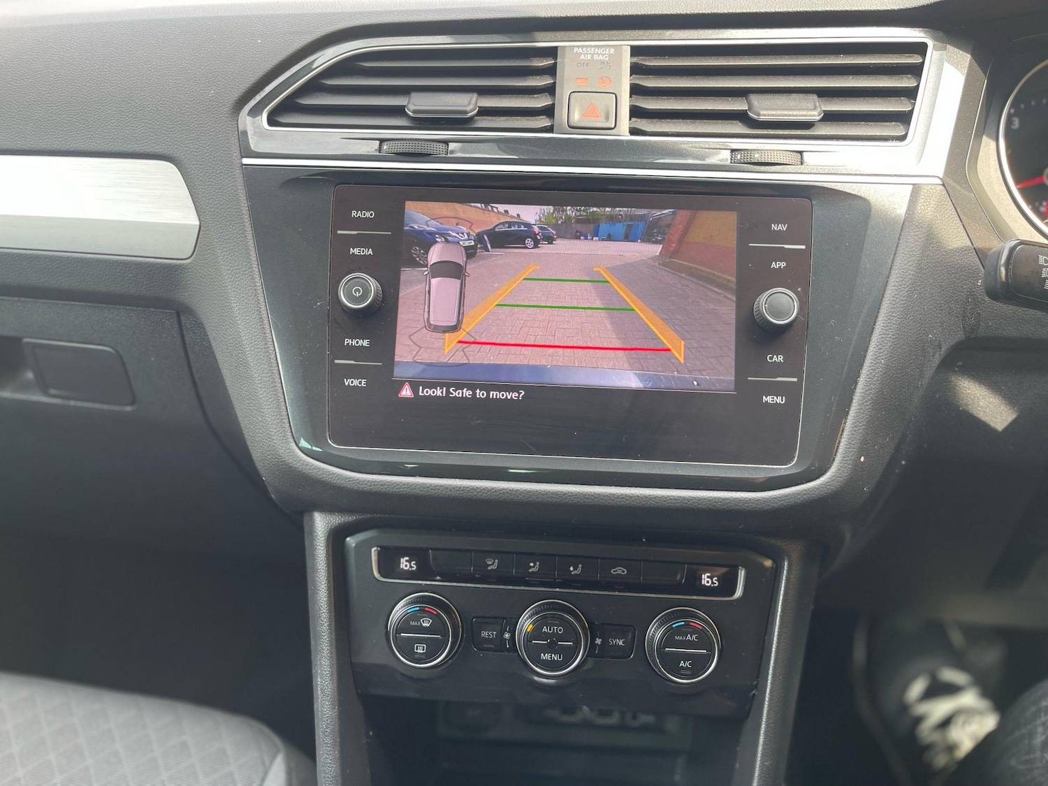 Used Volkswagen Tiguan 2019 for sale - 76327075: Photo 27