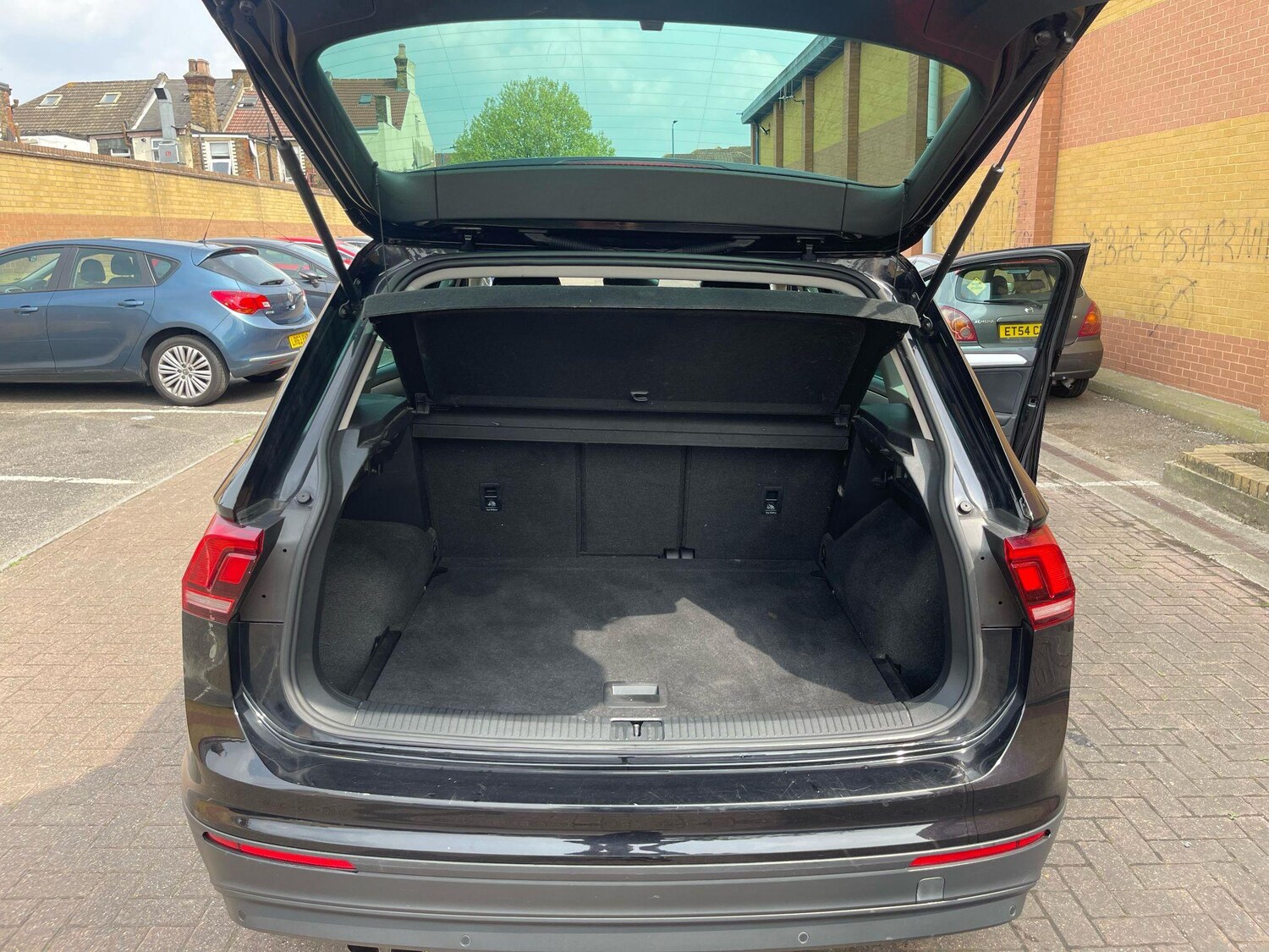 Used Volkswagen Tiguan 2019 for sale - 76327075: Photo 32