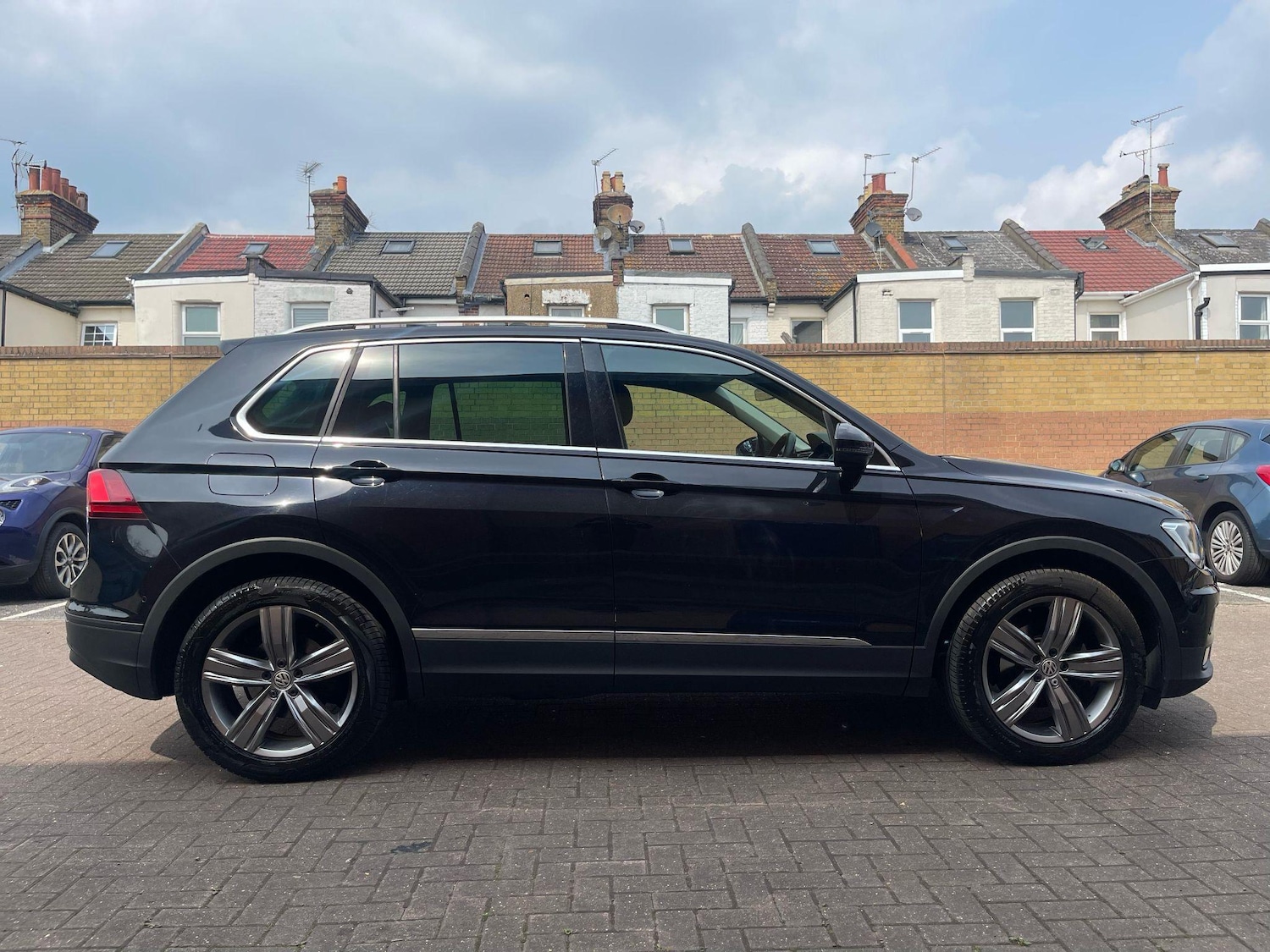 Used Volkswagen Tiguan 2019 for sale - 76327075: Photo 8