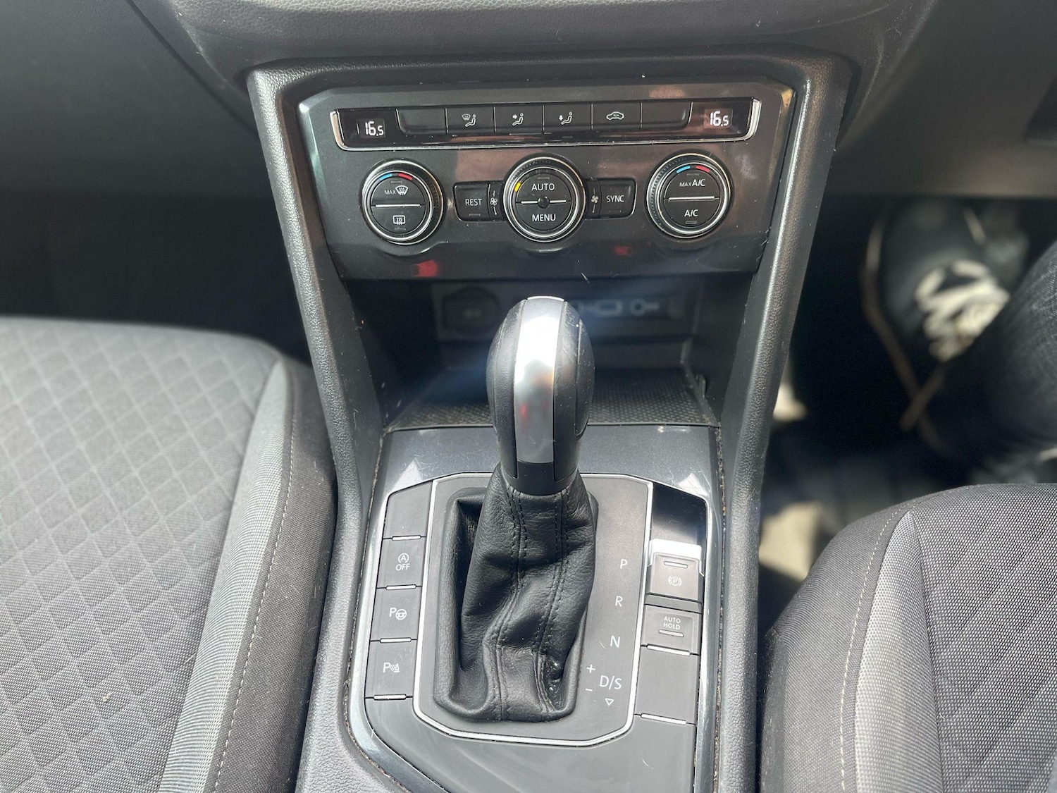 Used Volkswagen Tiguan 2019 for sale - 76327075: Photo 9