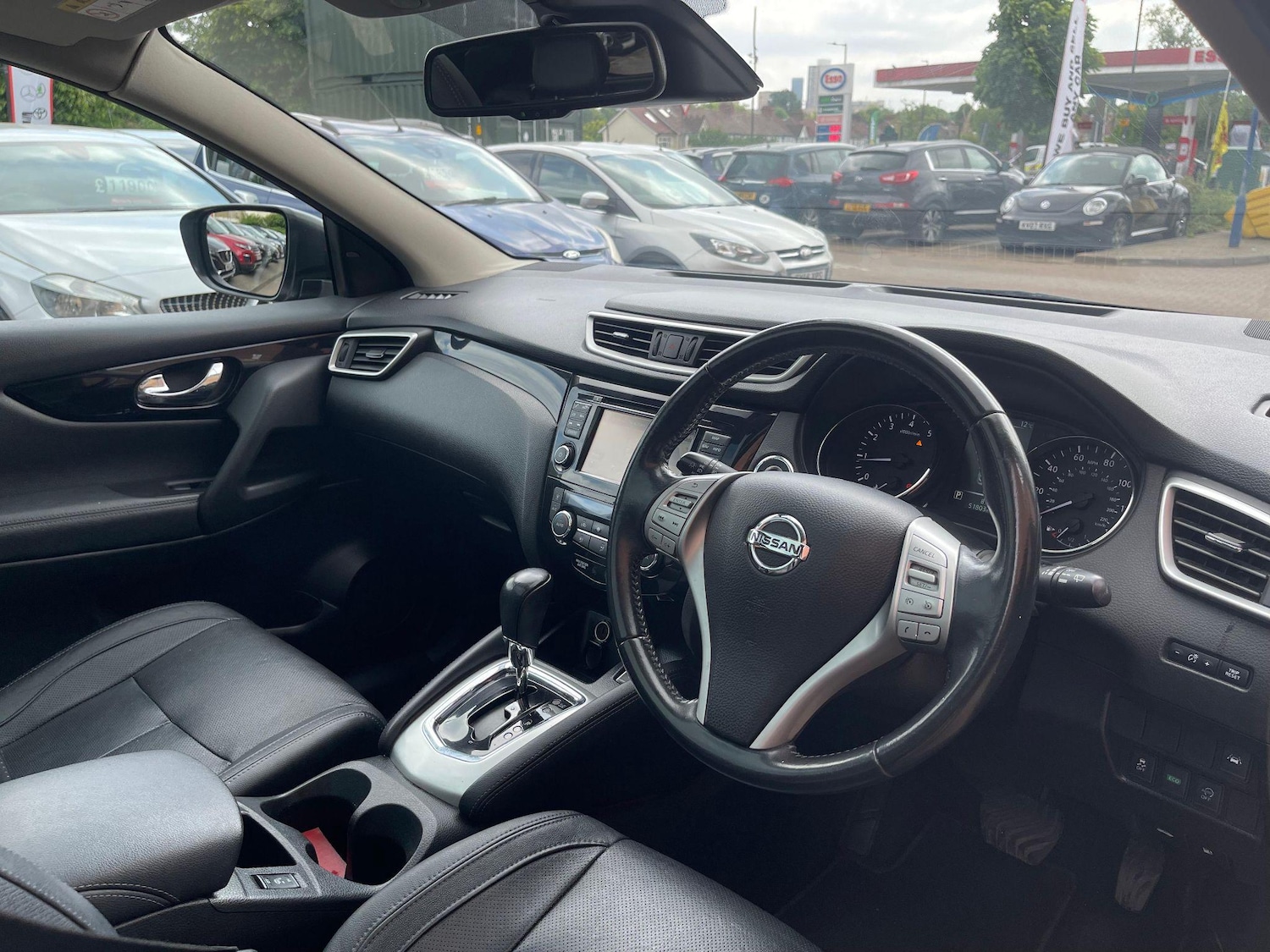 Used Nissan Qashqai 2017 for sale - 76994480: Photo 11