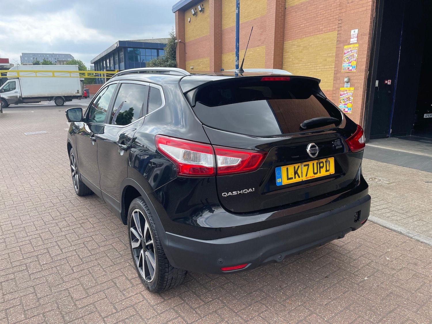 Used Nissan Qashqai 2017 for sale - 76994480: Photo 4