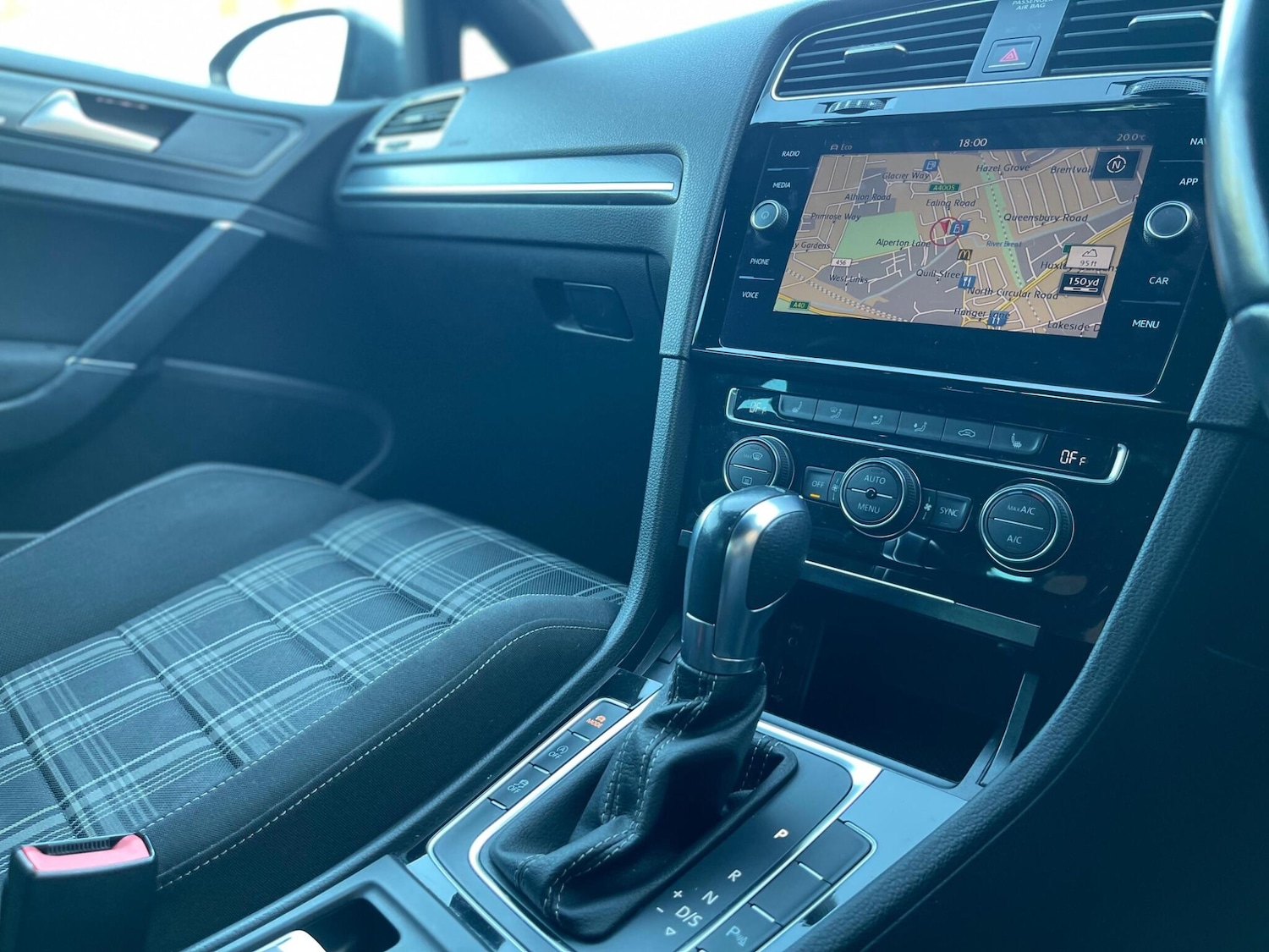 Used Volkswagen Golf 2018 for sale - 77524017: Photo 29