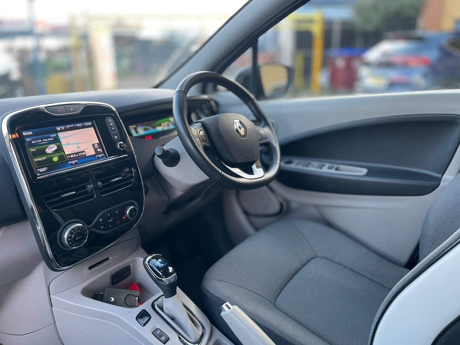 Used Renault Zoe for sale - 76952234: Photo 14