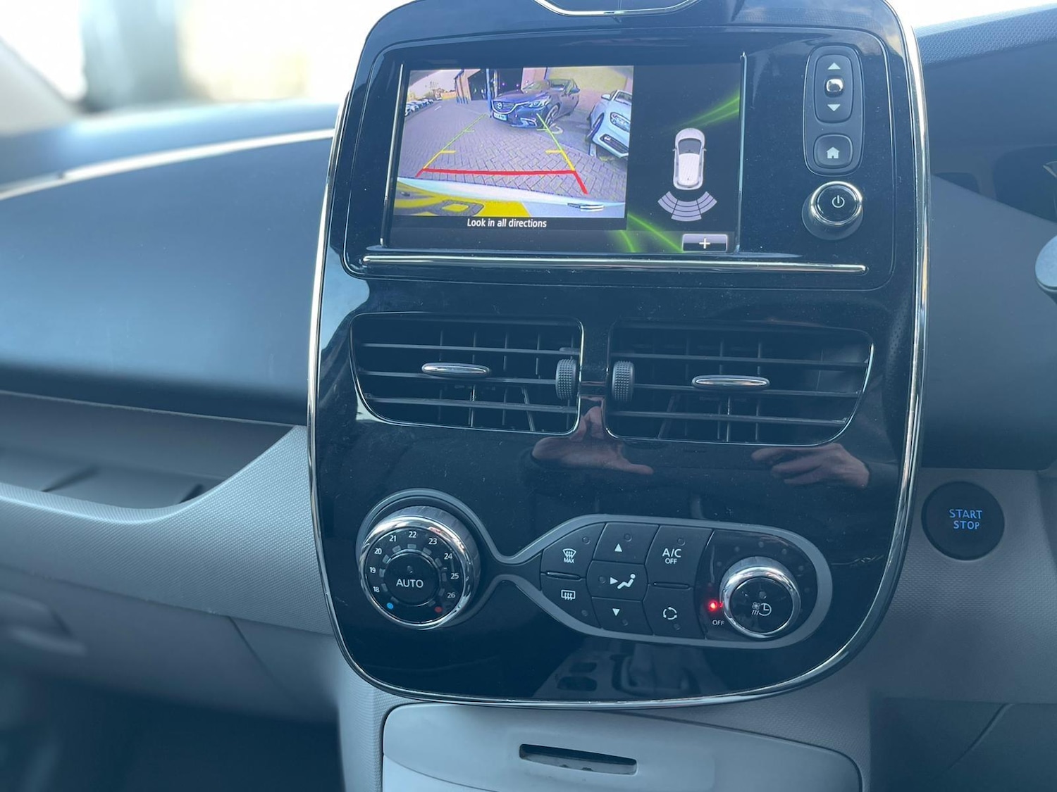 Used Renault Zoe for sale - 76952234: Photo 30