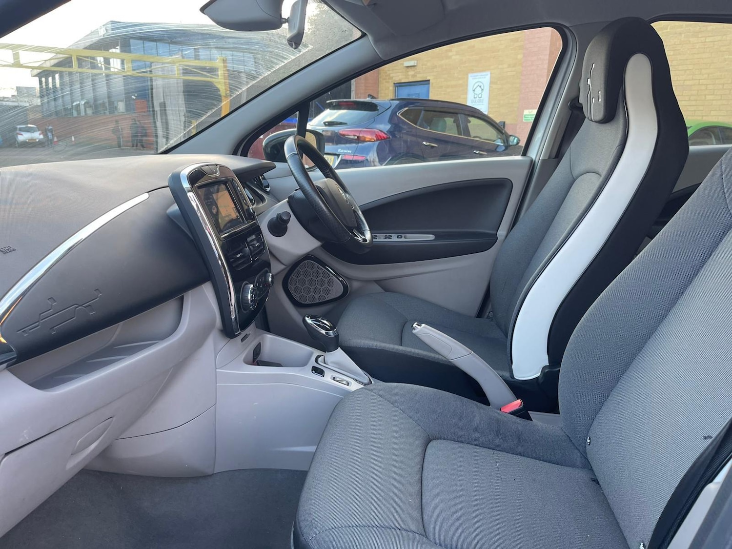 Used Renault Zoe for sale - 76952234: Photo 36