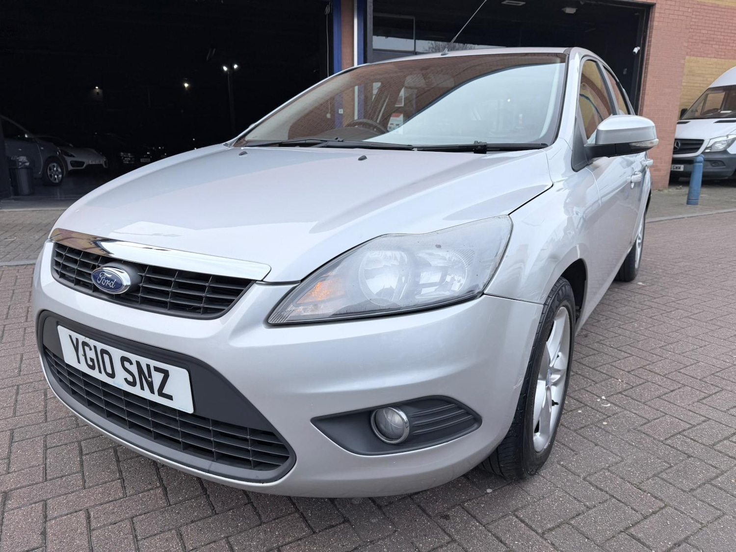 Used Ford Focus 2010 for sale - 77882886: Photo 10