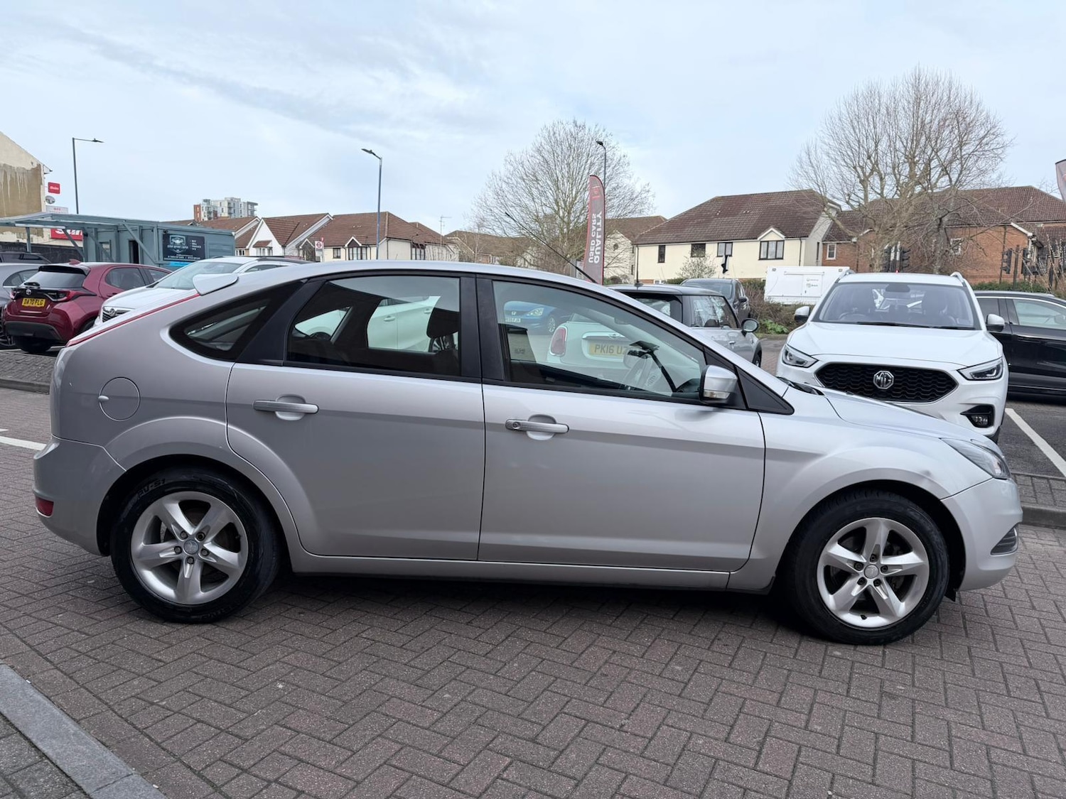 Used Ford Focus 2010 for sale - 77882886: Photo 14