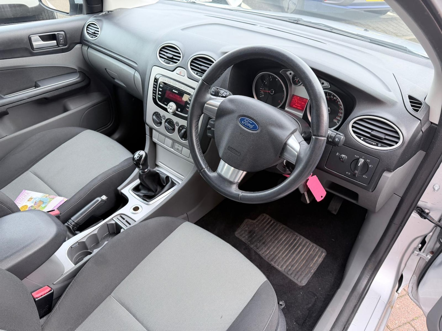 Used Ford Focus 2010 for sale - 77882886: Photo 20