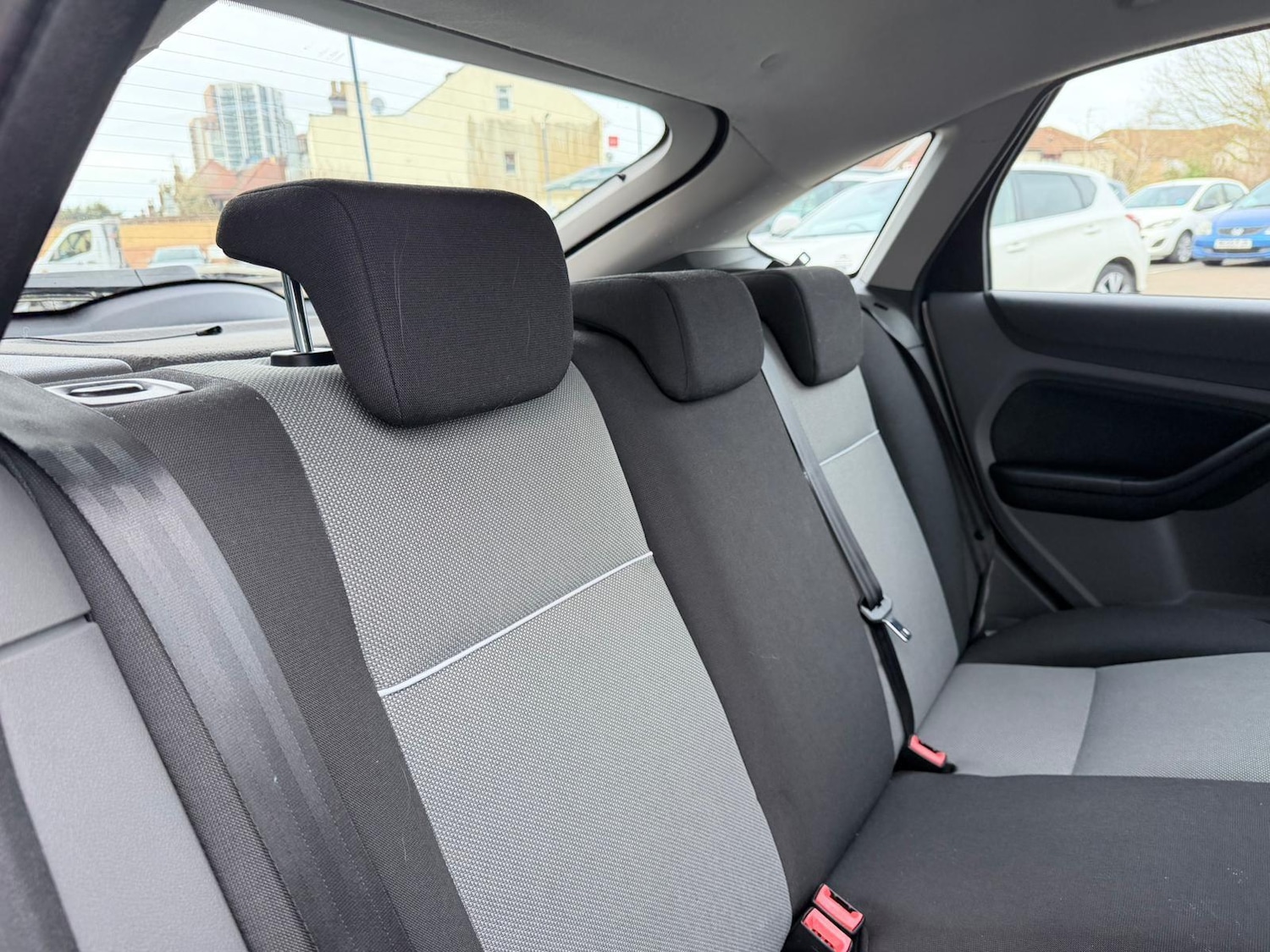 Used Ford Focus 2010 for sale - 77882886: Photo 26