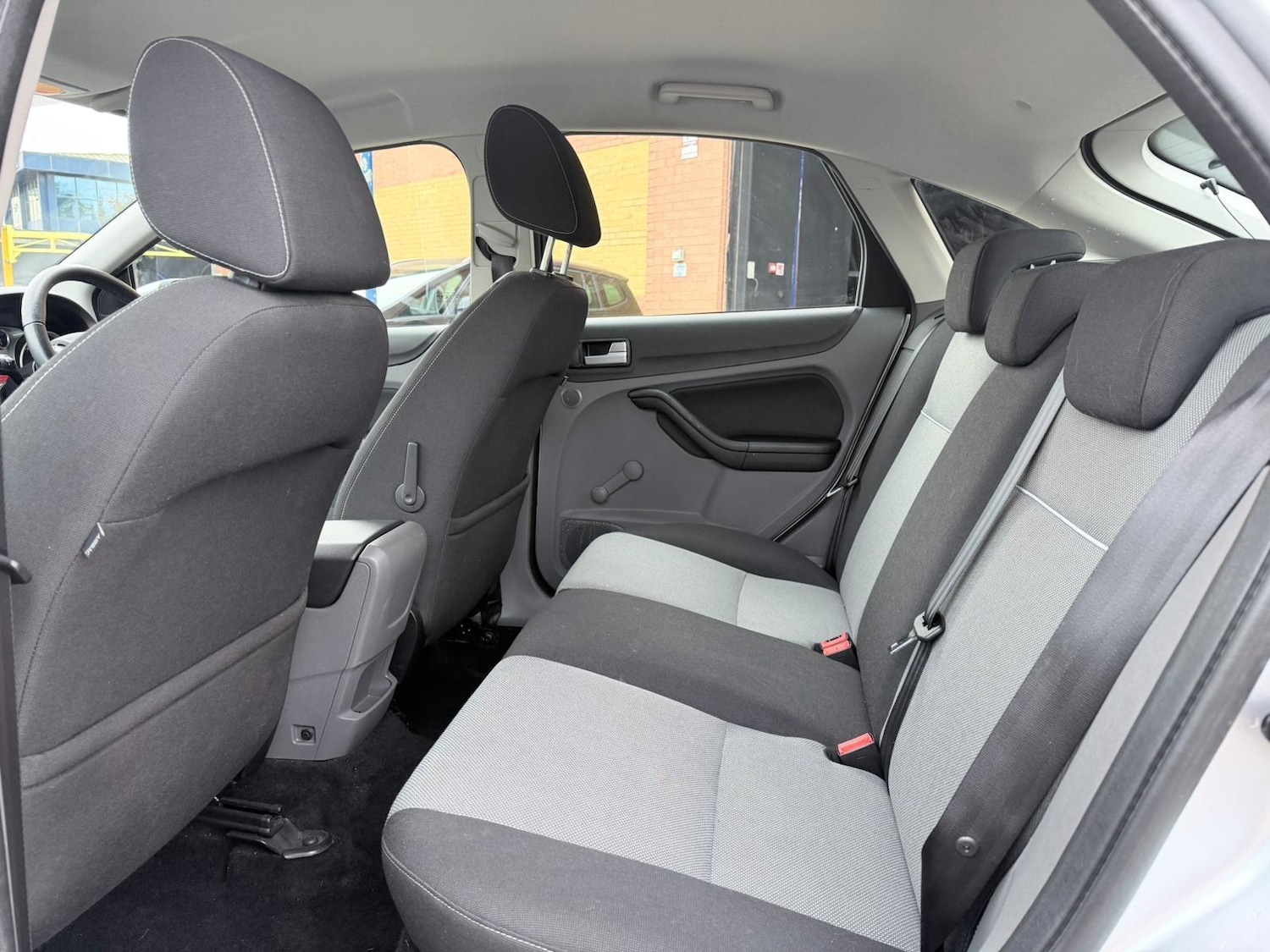 Used Ford Focus 2010 for sale - 77882886: Photo 27