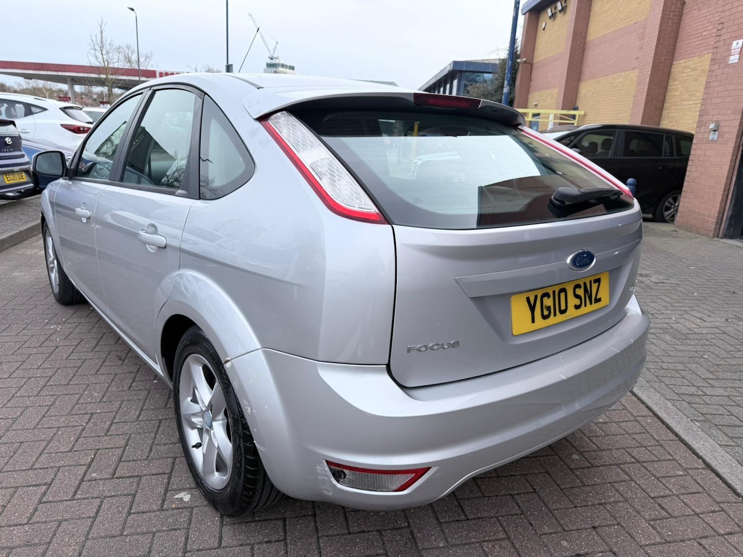 Used Ford Focus 2010 for sale - 77882886: Photo 4